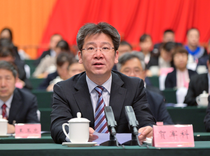四川省科學(xué)技術(shù)協(xié)會第十次代表大會開幕
主動服務(wù)國家大局 堅(jiān)定扛起時(shí)代使命
以磅礴科技力量更好助推四川現(xiàn)代化建設(shè)
王曉暉賀軍科講話 施小琳出席「相關(guān)圖片」